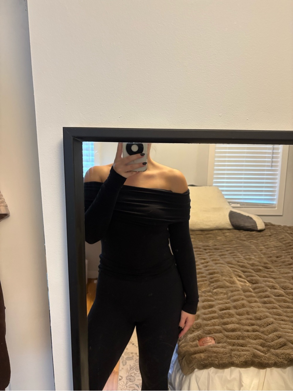 ARITZIA - BABATON Off-Shoulder Long Sleeve Women’s Top - Black - Picture 2 of 8